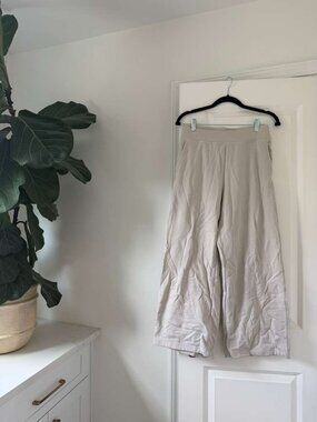 Uniqlo Beige Wide Leg Elastic Waist Lightweight Casual Lounge Pants